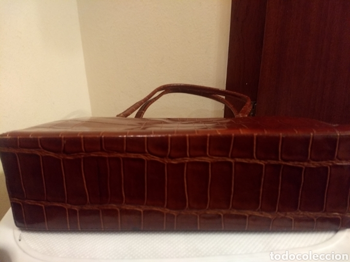 Antig&uuml;edades: Bolso acharolado vintage - Foto 3