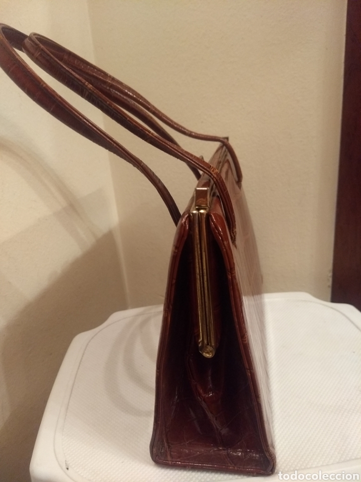Antig&uuml;edades: Bolso acharolado vintage - Foto 6