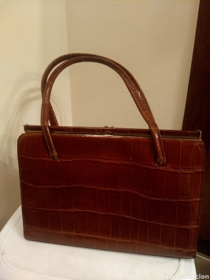 Antig&uuml;edades: Bolso acharolado vintage - Foto 8