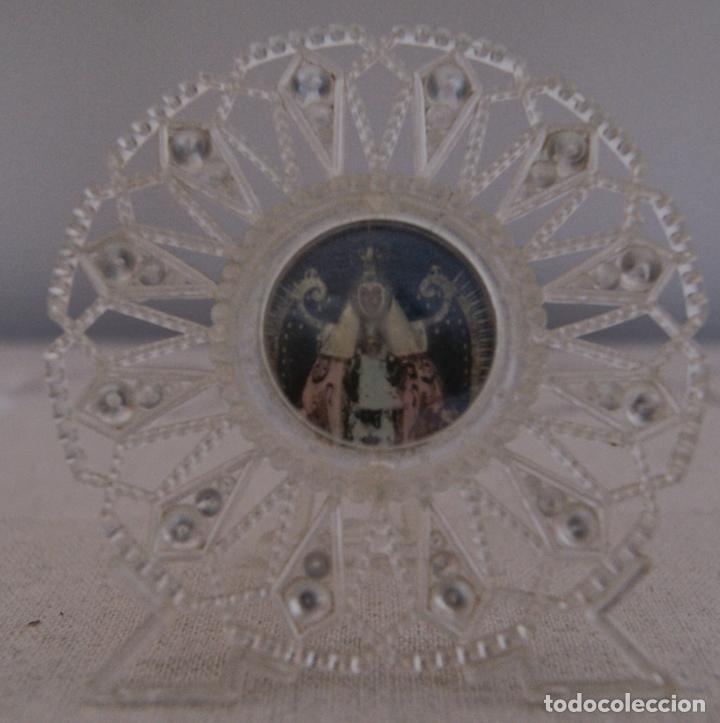 Antig&uuml;edades: Imagen de la Virgen en pl&aacute;stico - Foto 1