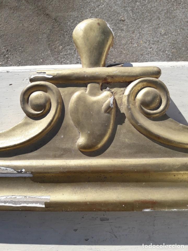 Antig&uuml;edades: Copete de hornacina - Foto 2