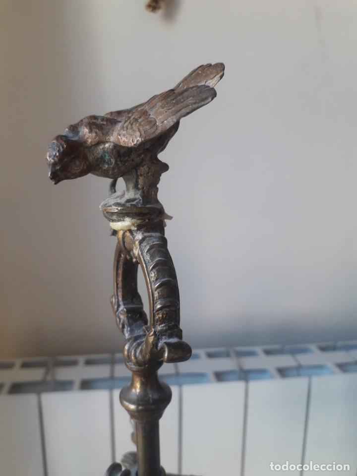 Antig&uuml;edades: Lampara de mesa bronce - Foto 6