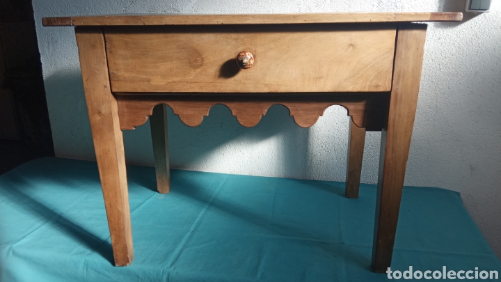 Antig&uuml;edades: Mesa tocinera de cocina, de nogal. - Foto 1