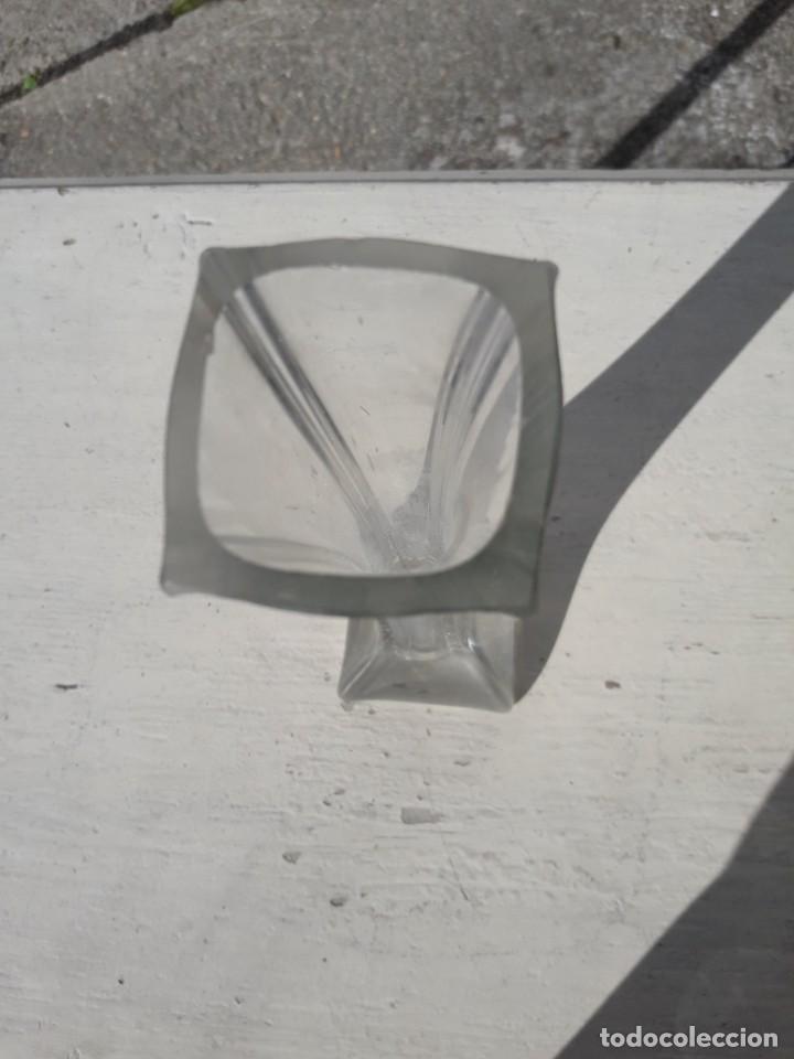 Antig&uuml;edades: Violetero cristal - Foto 3