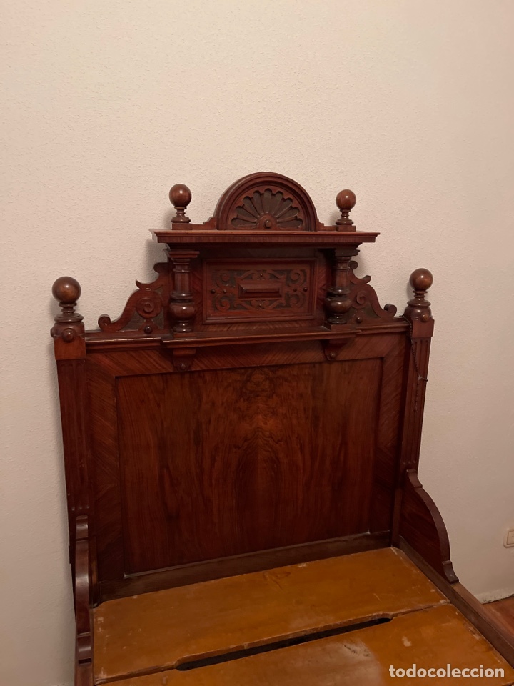 Antig&uuml;edades: cama isabelina de nogal - Foto 3