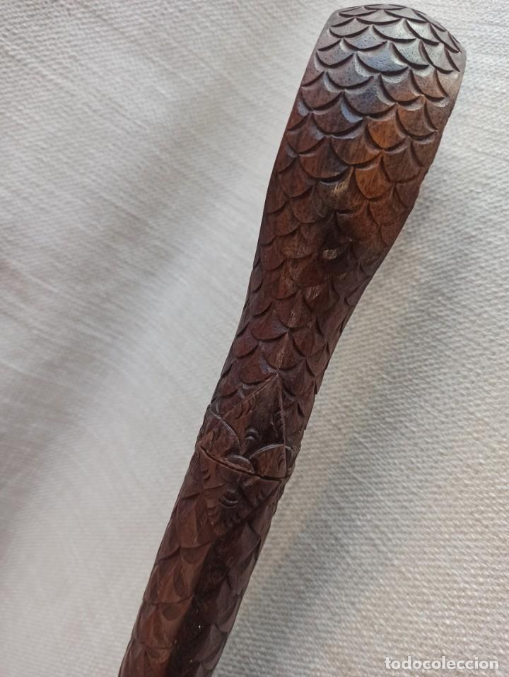 Antig&uuml;edades: BAST&Oacute;N SERPIENTE EN MADERA TALLADA A MANO - Foto 3