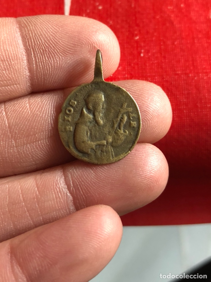 Antig&uuml;edades: Antigua medalla religiosa - Foto 1