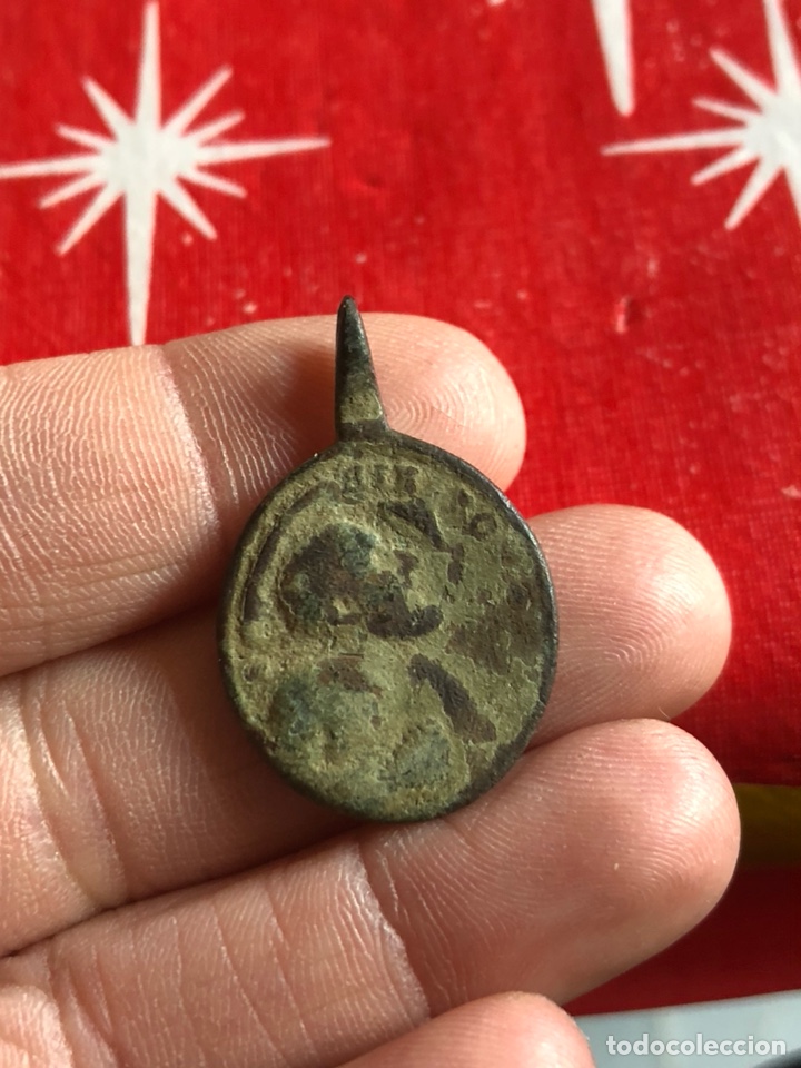 Antig&uuml;edades: Antigua medalla religiosa - Foto 1