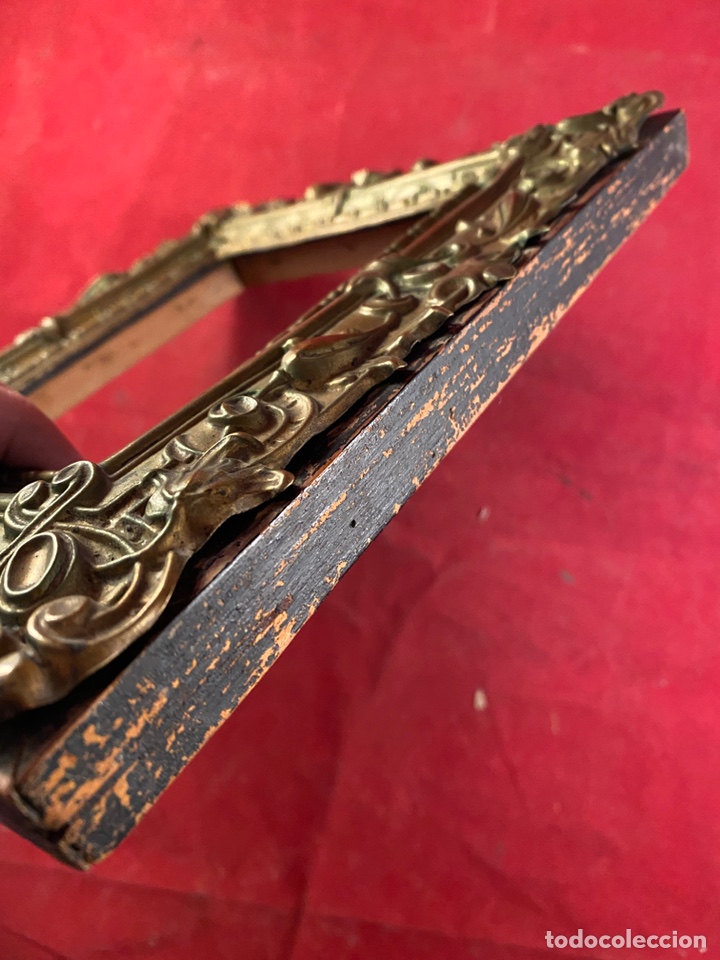 Antig&uuml;edades: Marco de madera con metal - Foto 2