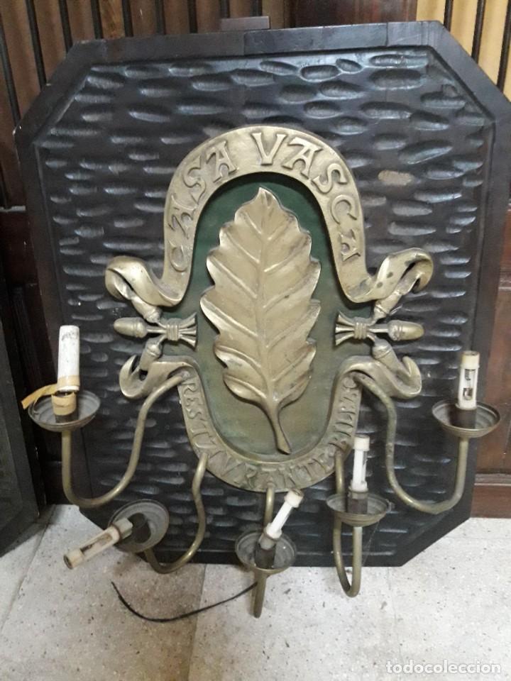 Antig&uuml;edades: Aplique madera y bronce - Foto 1