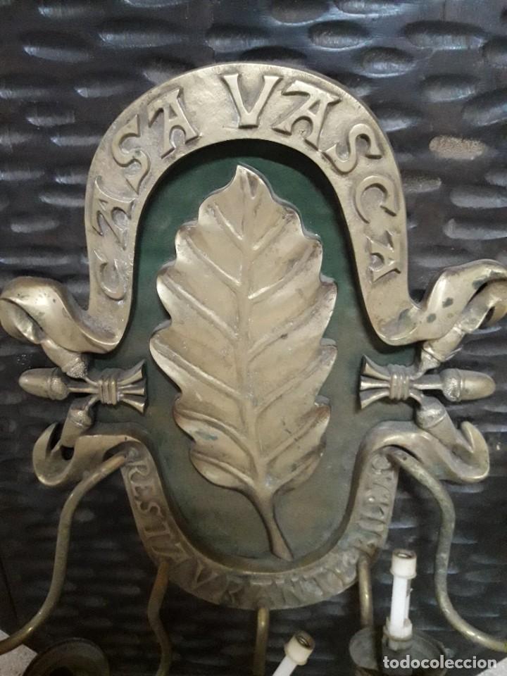 Antig&uuml;edades: Aplique madera y bronce - Foto 2