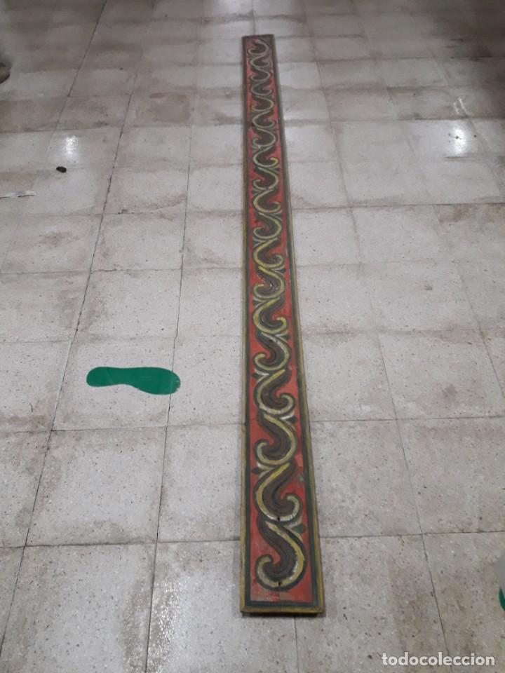 Antig&uuml;edades: Friso tallado y pintado - Foto 1