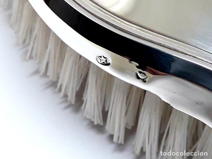 Antig&uuml;edades: GRAN CEPILLO DE CABEZA DE TOCADOR EN PLATA DE LEY - Foto 6