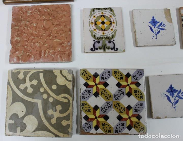 Antigüedades: Lote de antiguos azulejos, algunos modernistas - Foto 4 - 236195110