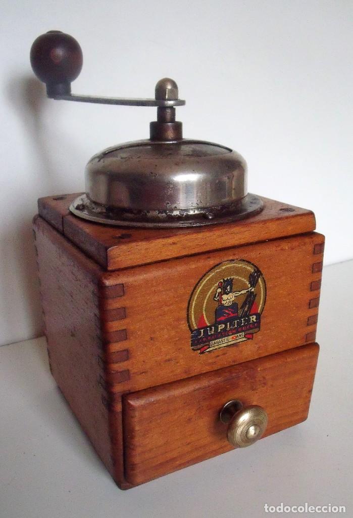 Oggetti Antichi: &iexcl;&iexcl;MUY RARO!! MOLINILLO DE CAF&Eacute; DE MADERA MARCA JUPITER. BELGICA. CA. 1945/60