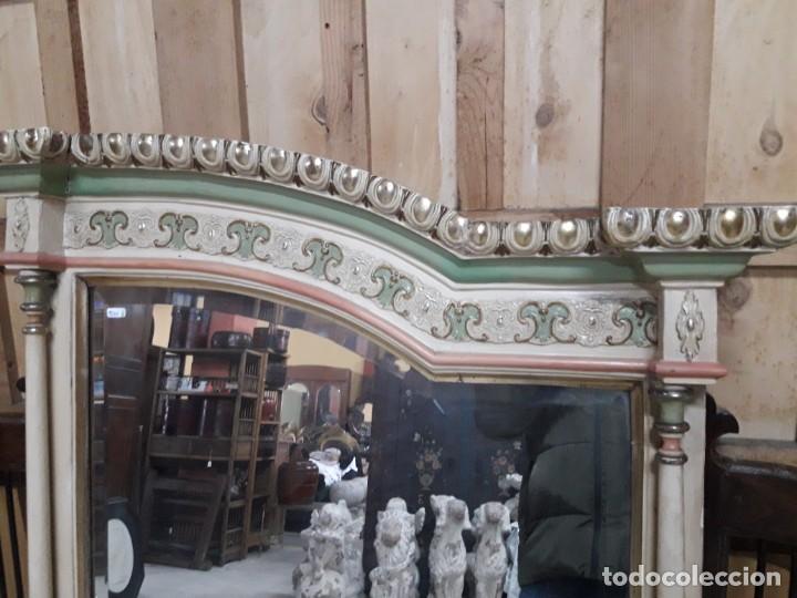 Antig&uuml;edades: Espejo biselado con marco policromado - Foto 3