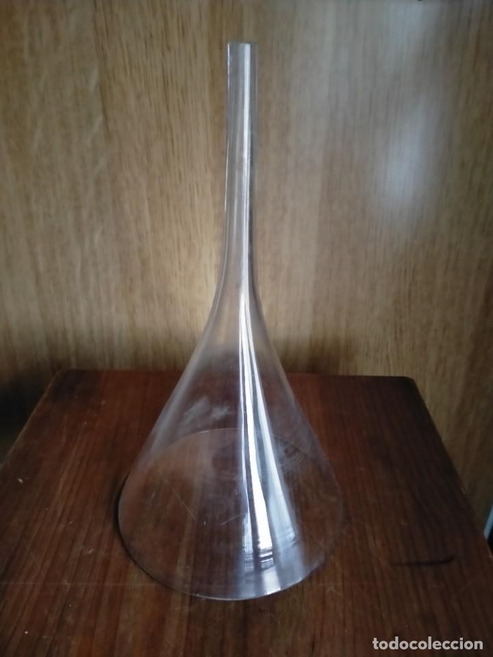 Antig&uuml;edades: EMBUDO DE CRISTAL 13 CTM DE DI&Aacute;METRO - Foto 1