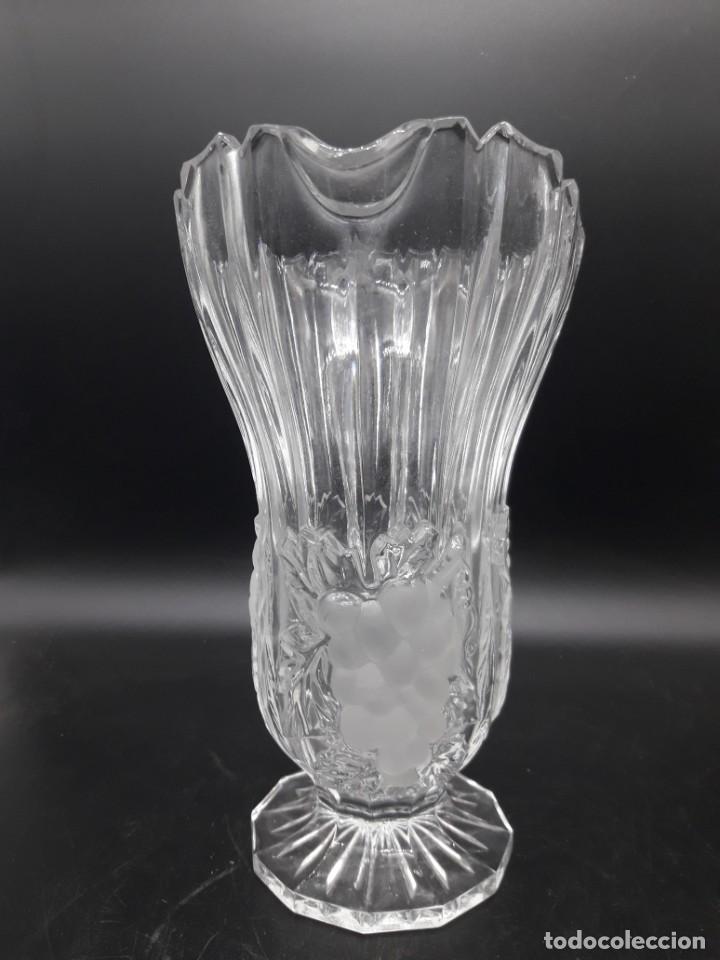 Antig&uuml;edades: Jarra de cristal - Foto 2