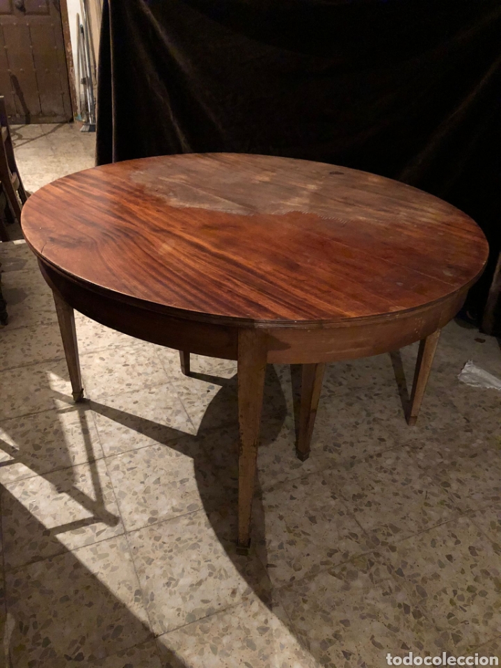 Antig&uuml;edades: Mesa ovalada de centro en madera de nogal - Foto 1