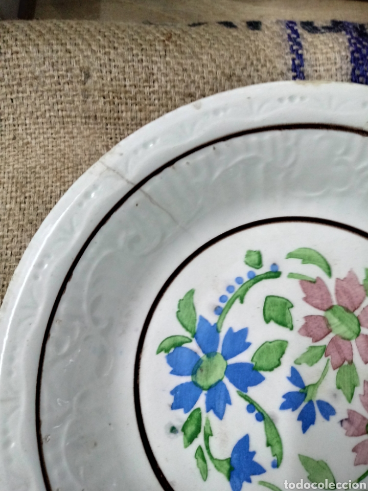 Antig&uuml;edades: Lebrillo de.ceramica con flores - Foto 5