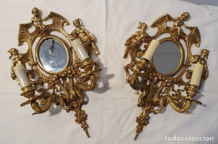 Antig&uuml;edades: PAREJA DE APLIQUE DE PARED EN BRONCE CON ESPEJO - Foto 3