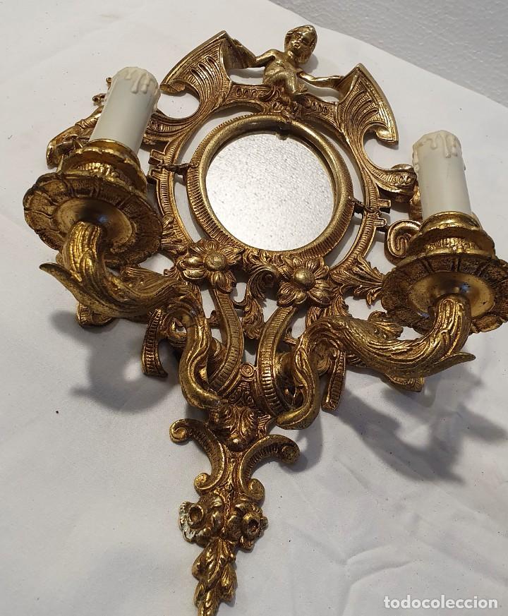 Antig&uuml;edades: PAREJA DE APLIQUE DE PARED EN BRONCE CON ESPEJO - Foto 5