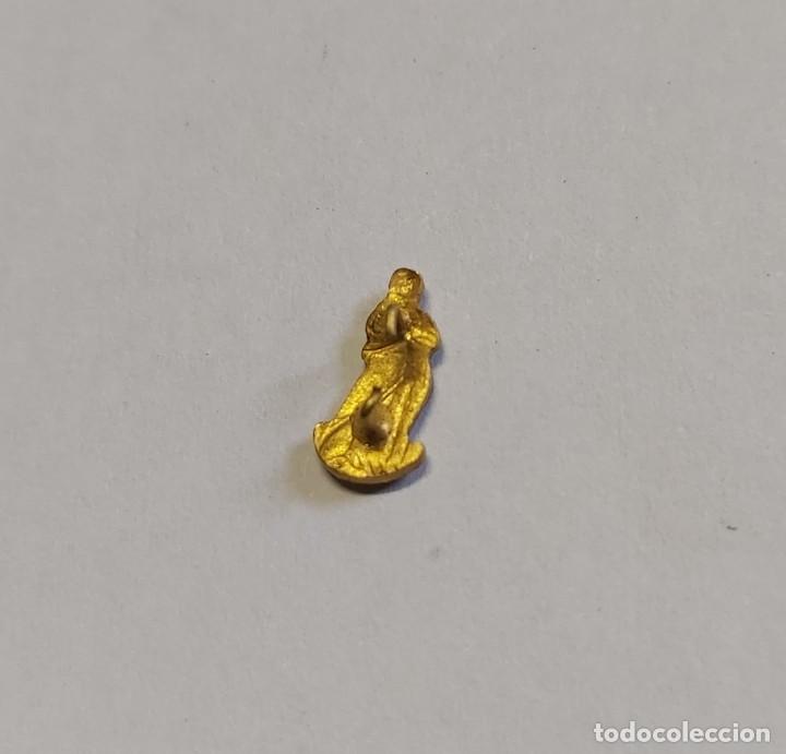 Antig&uuml;edades: Miniatura de santo, esmaltado, mide 1 cm - Foto 2