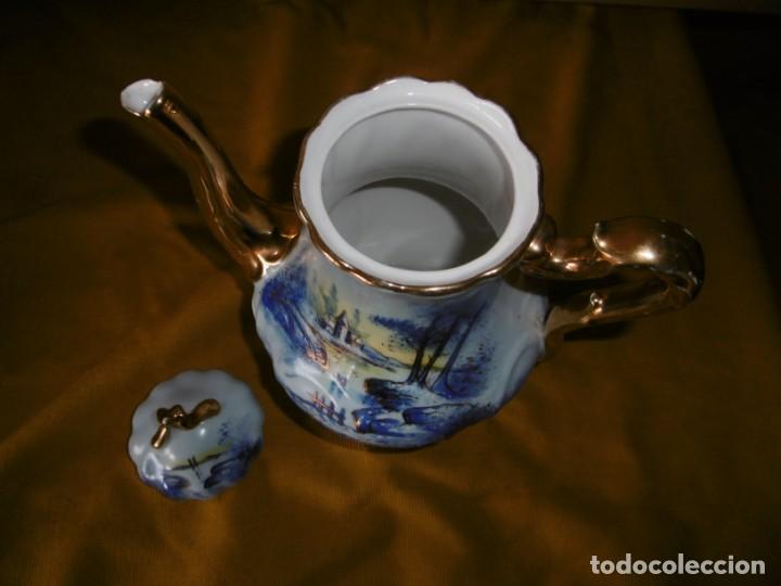 Antig&uuml;edades: ANTIGUA CAFETERA CON TAPA PORCELANA. - Foto 2