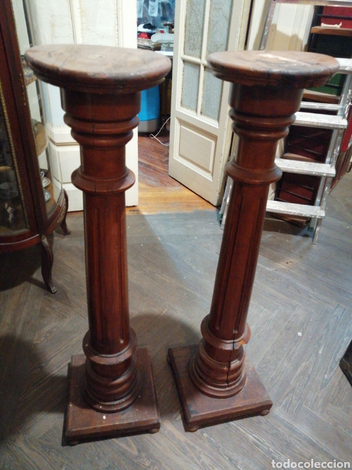 Antig&uuml;edades: Juego columna pedestal madera