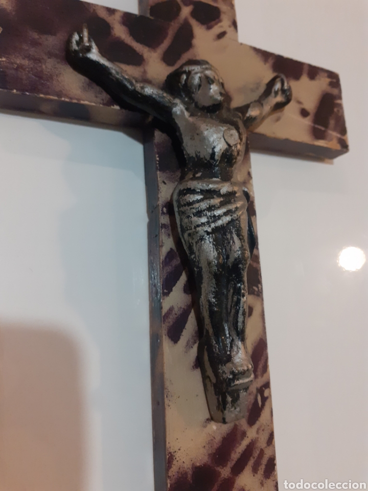 Antig&uuml;edades: CRUCIFIJO DE MADERA Y HIERRO. - Foto 2