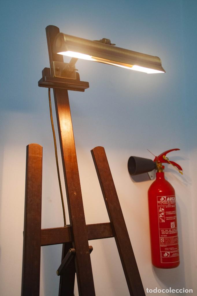 Antig&uuml;edades: Tripode con luz para pintar cuadros - Foto 5
