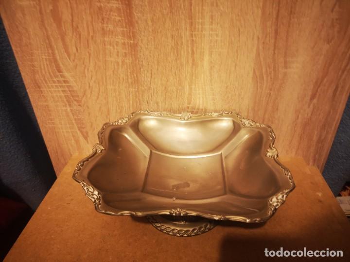 Antig&uuml;edades: Centro de mesa de zinc cuadrado - Foto 1