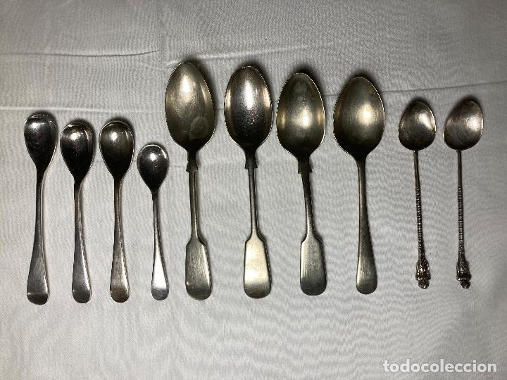 Antig&uuml;edades: 10 cucharas variadas ba&ntilde;adas en plata - Foto 2
