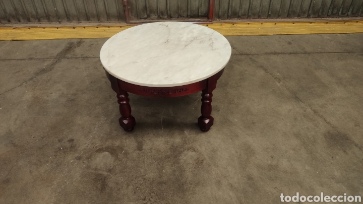 Antig&uuml;edades: MESA DE CENTRO REDONDA EN MADERA Y MARMOL - Foto 2