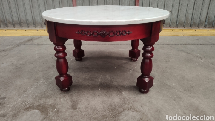 Antig&uuml;edades: MESA DE CENTRO REDONDA EN MADERA Y MARMOL - Foto 1