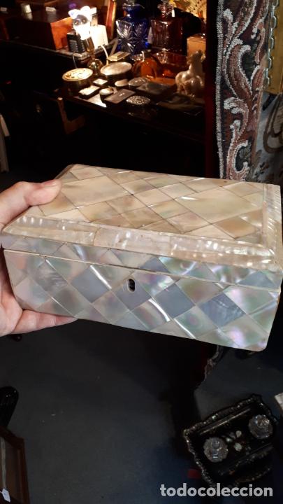 Antig&uuml;edades: Caja de nacar - Foto 11