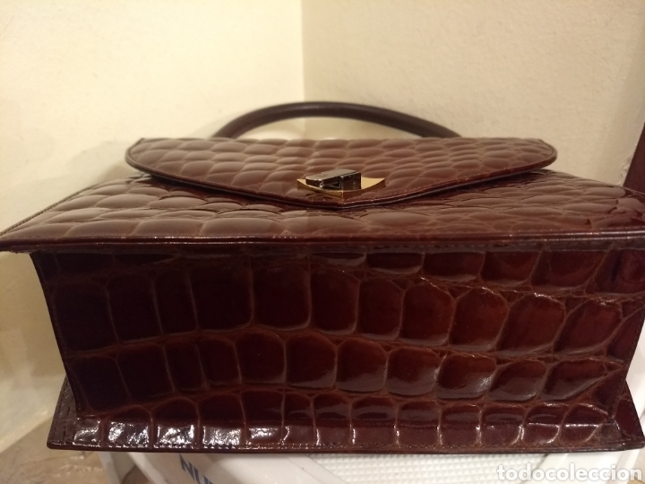 Antig&uuml;edades: Bolso acharolado brillante - Foto 8