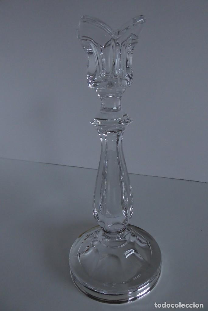 Antig&uuml;edades: CANDELERO DE CRISTAL CON BASE EN PLATA DE LEY - Foto 1
