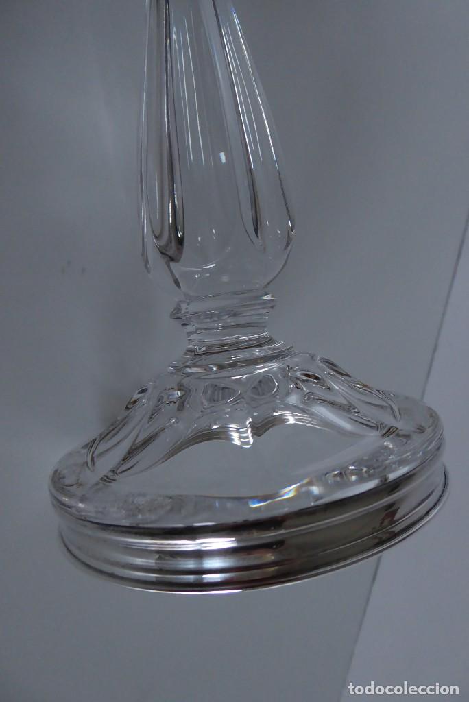 Antig&uuml;edades: CANDELERO DE CRISTAL CON BASE EN PLATA DE LEY - Foto 2