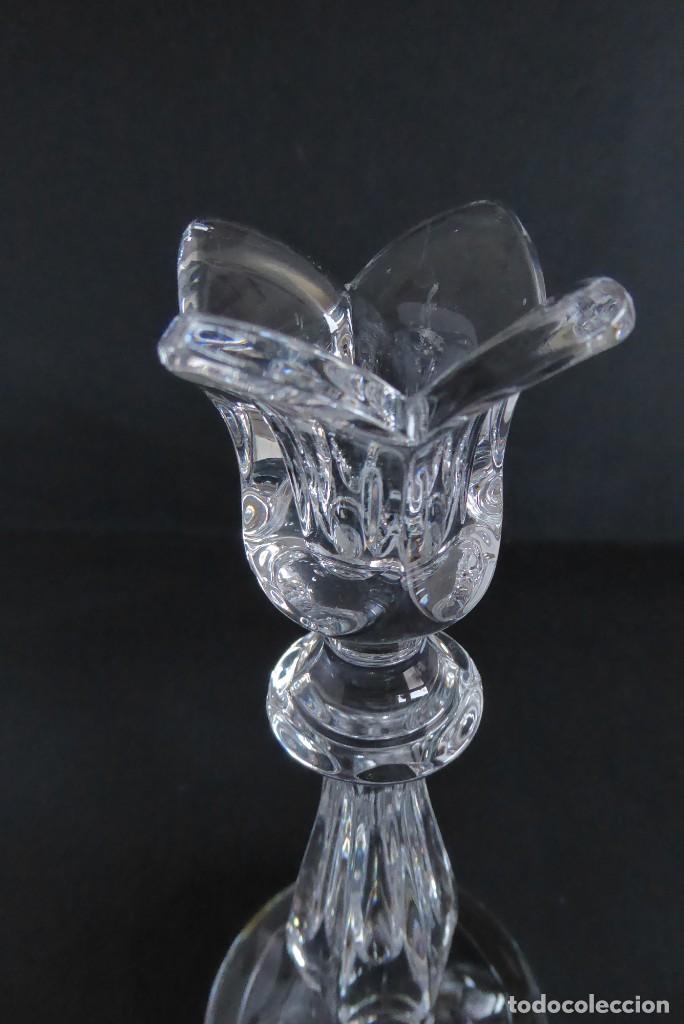 Antig&uuml;edades: CANDELERO DE CRISTAL CON BASE EN PLATA DE LEY - Foto 4