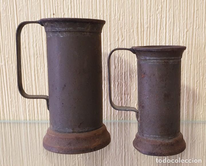 Antig&uuml;edades: Jarritas medidoras - Foto 1