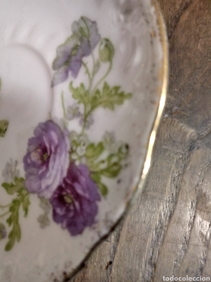 Antig&uuml;edades: Plato de porcelana de cafe - Foto 3