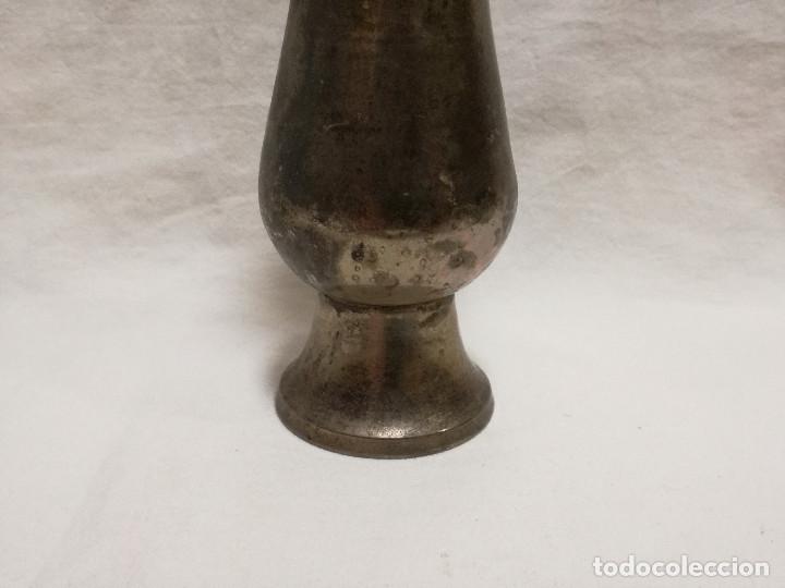 Antig&uuml;edades: PEQUE&Ntilde;O JARRON / FLORERO DE BRONCE / LATON - Foto 6