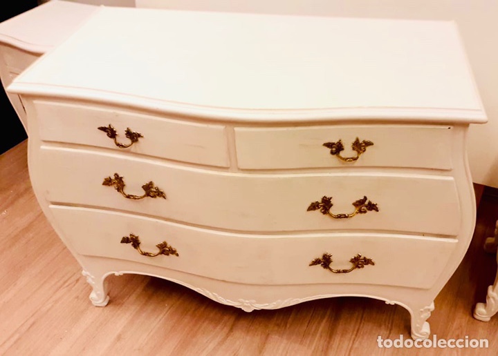 Antig&uuml;edades: Dormitorio de madera de cerezo pintado en blanco - Foto 4