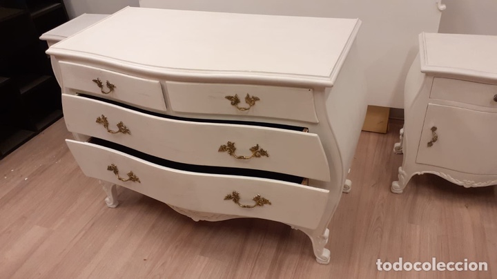 Antig&uuml;edades: Dormitorio de madera de cerezo pintado en blanco - Foto 5
