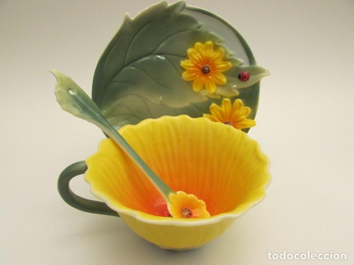 Antig&uuml;edades: TAZA Y PLATO DE T&Eacute; DE COLECCI&Oacute;N - Foto 1