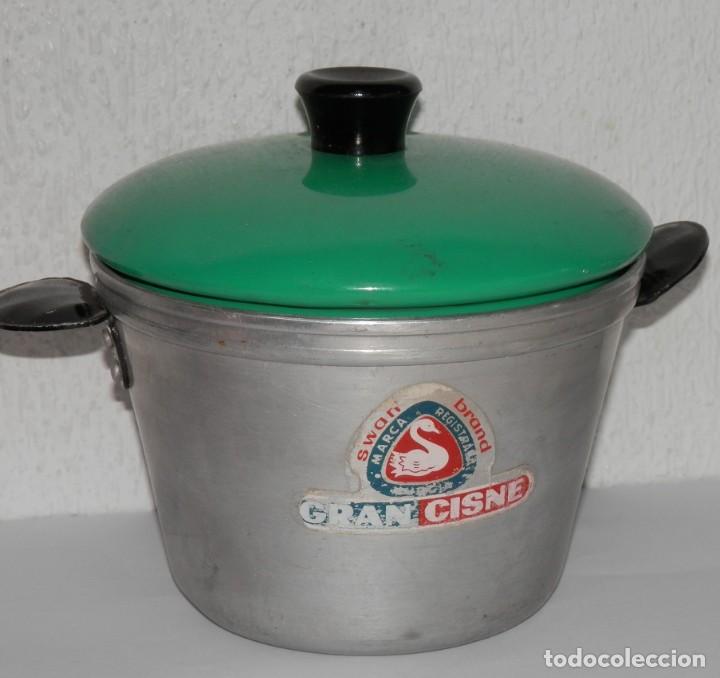 Antig&uuml;edades: OLLA VINTAGE GRAN CISNE - Foto 1