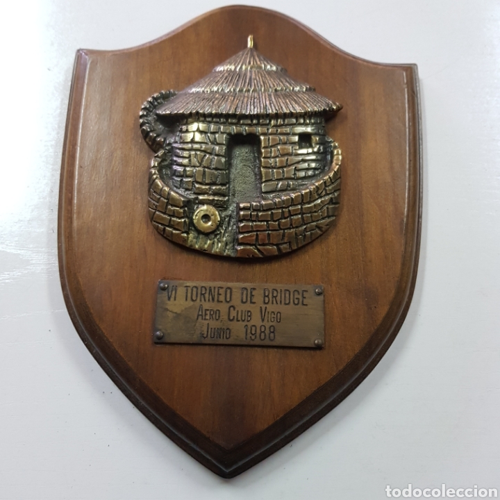 Antig&uuml;edades: METOPA DE MADERA Y BRONCE CASTRO CELTA GALICIA - Foto 1