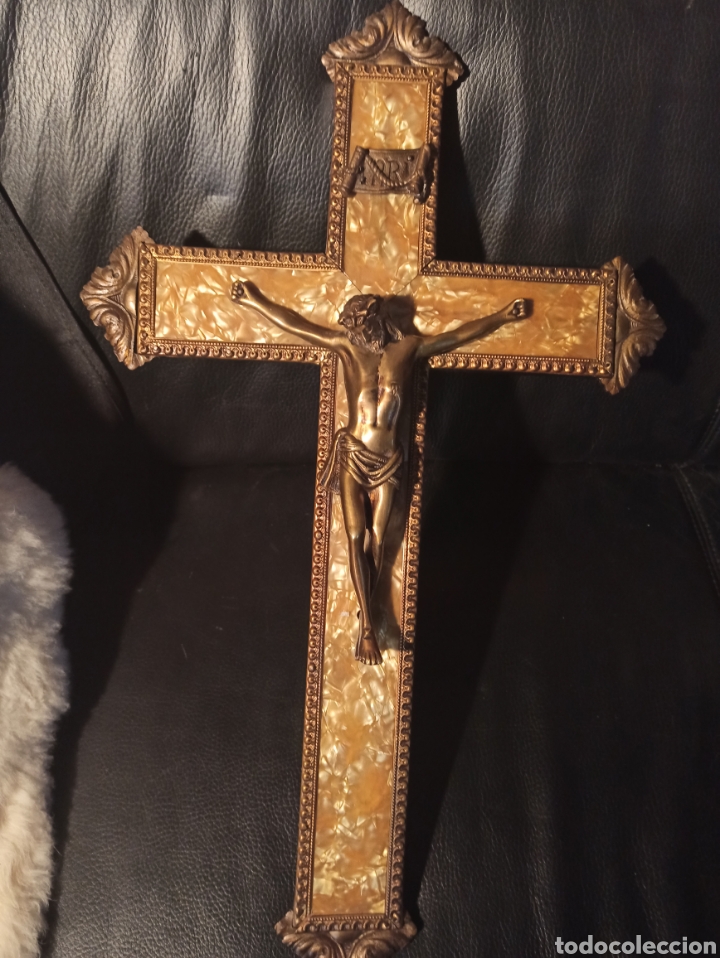 Antig&uuml;edades: antiguo crucifijo en madera y bronce - Foto 9