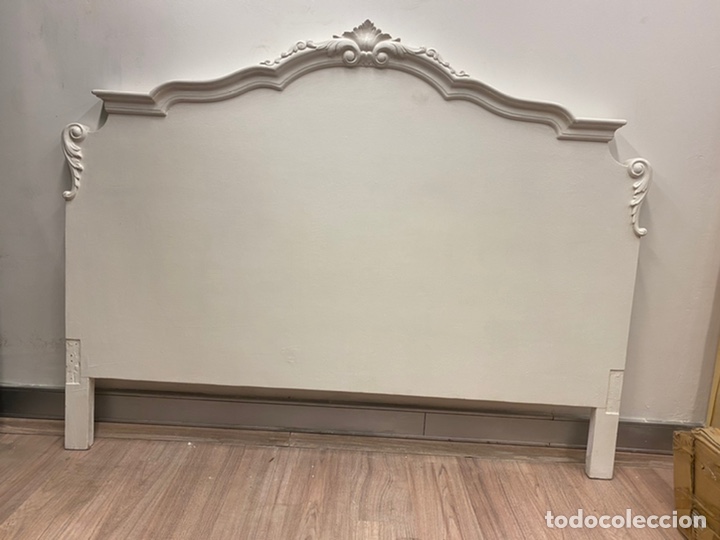 Antig&uuml;edades: Dormitorio de madera de cerezo pintado en blanco - Foto 6